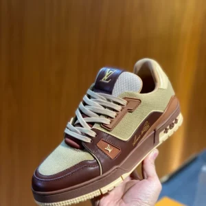 LV Trainer Sneaker - RLS204