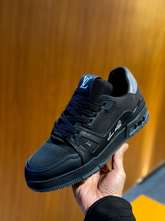 LV Trainer Sneaker - RLS206