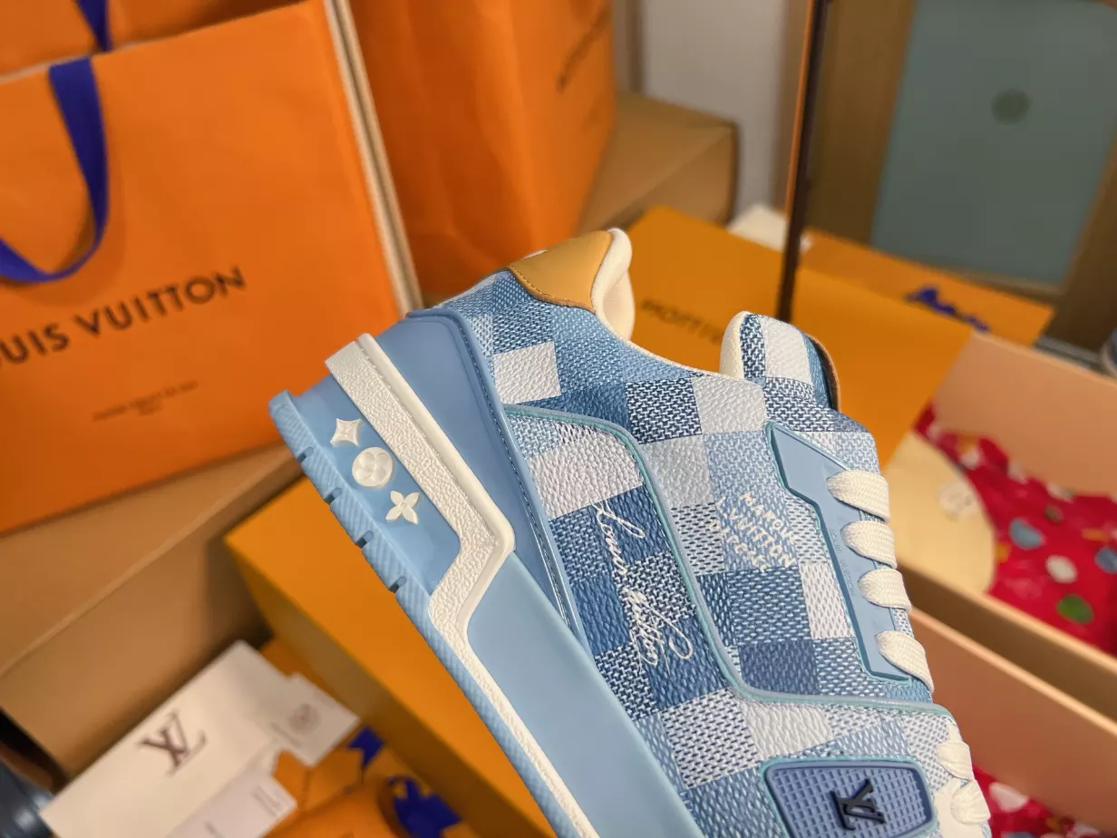 LV Trainer Sneaker - RLS207