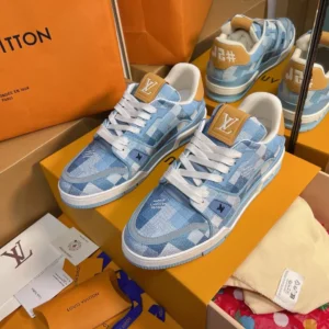 LV Trainer Sneaker - RLS207