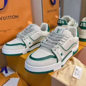 LV Trainer Sneaker - RLS209