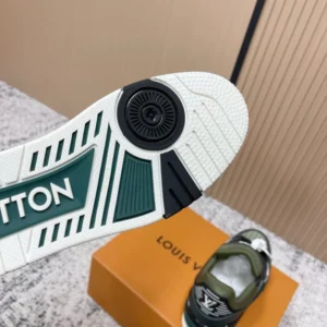 LV Trainer Sneaker - RLS213