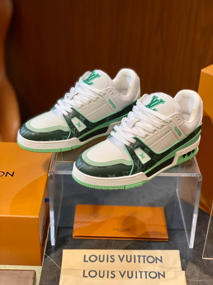 LV Trainer Sneaker - RLS215
