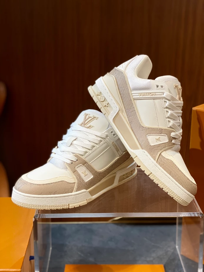LV Trainer Sneaker - RLS216