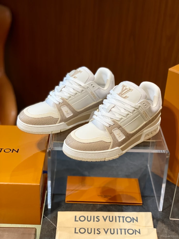 LV Trainer Sneaker - RLS216