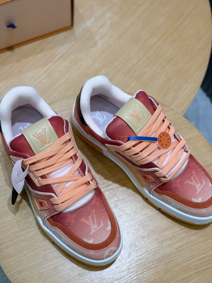 LV Trainer Sneaker - RLS218