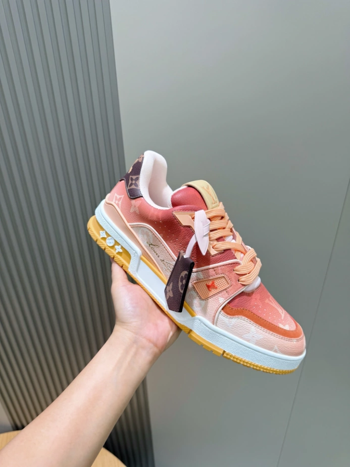 LV Trainer Sneaker - RLS218