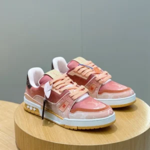 LV Trainer Sneaker - RLS218