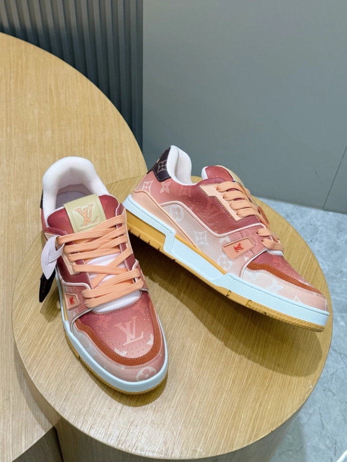 LV Trainer Sneaker - RLS218