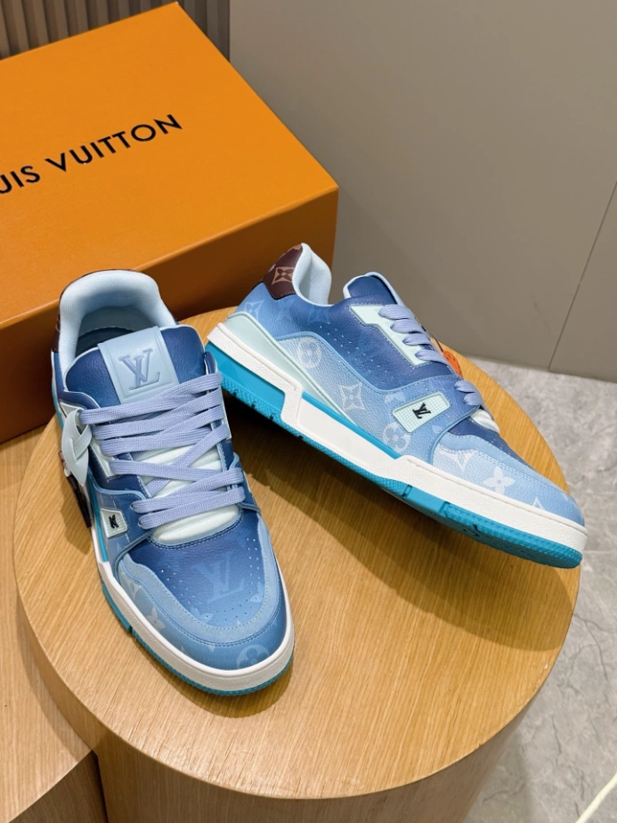 LV Trainer Sneaker - RLS219