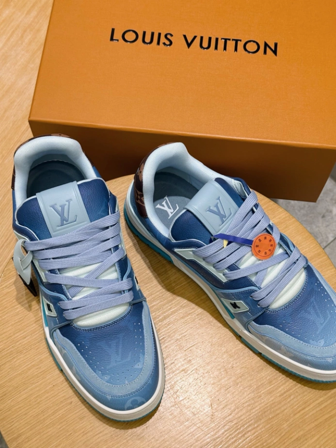 LV Trainer Sneaker - RLS219