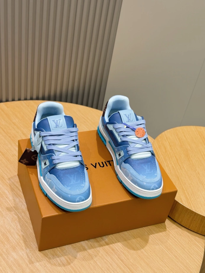 LV Trainer Sneaker - RLS219