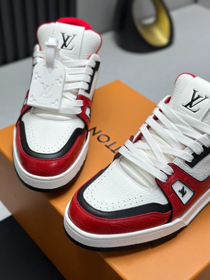 LV Trainer Sneaker - RLS220