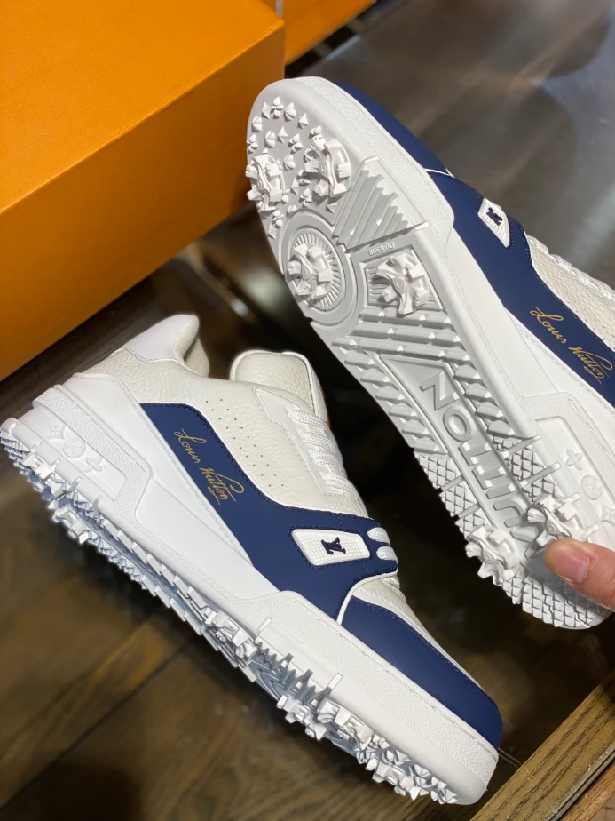 LV Trainer Sneaker - RLS222