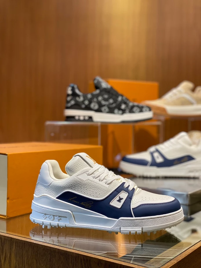 LV Trainer Sneaker - RLS222