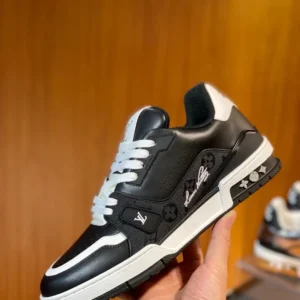 LV Trainer Sneaker - RLS223