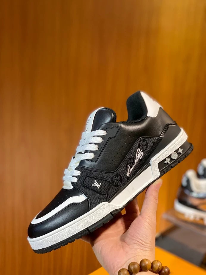 LV Trainer Sneaker - RLS223