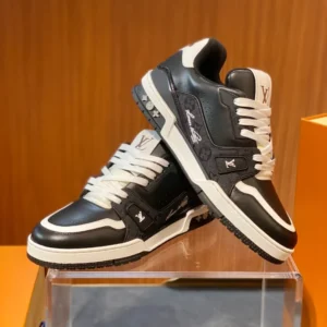 LV Trainer Sneaker - RLS223