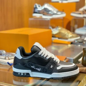 LV Trainer Sneaker - RLS223
