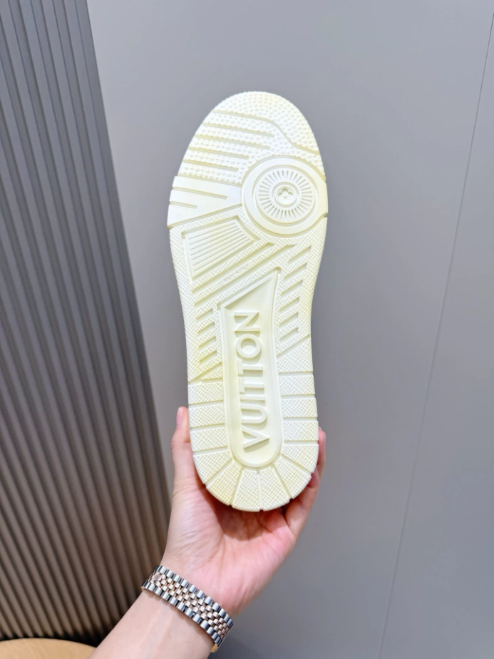 LV Trainer Sneaker - RLS225