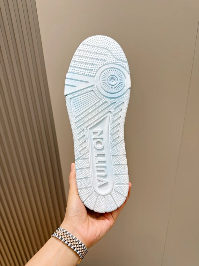 LV Trainer Sneaker - RLS227