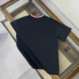 Moncler Logo Cotton T-shirt in Black - MRT08