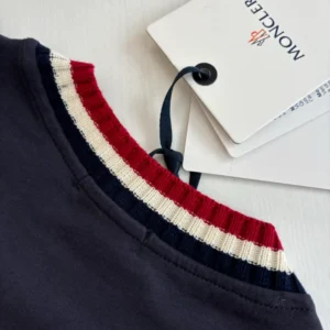 Moncler Logo Cotton T-shirt in Blue - MRT04