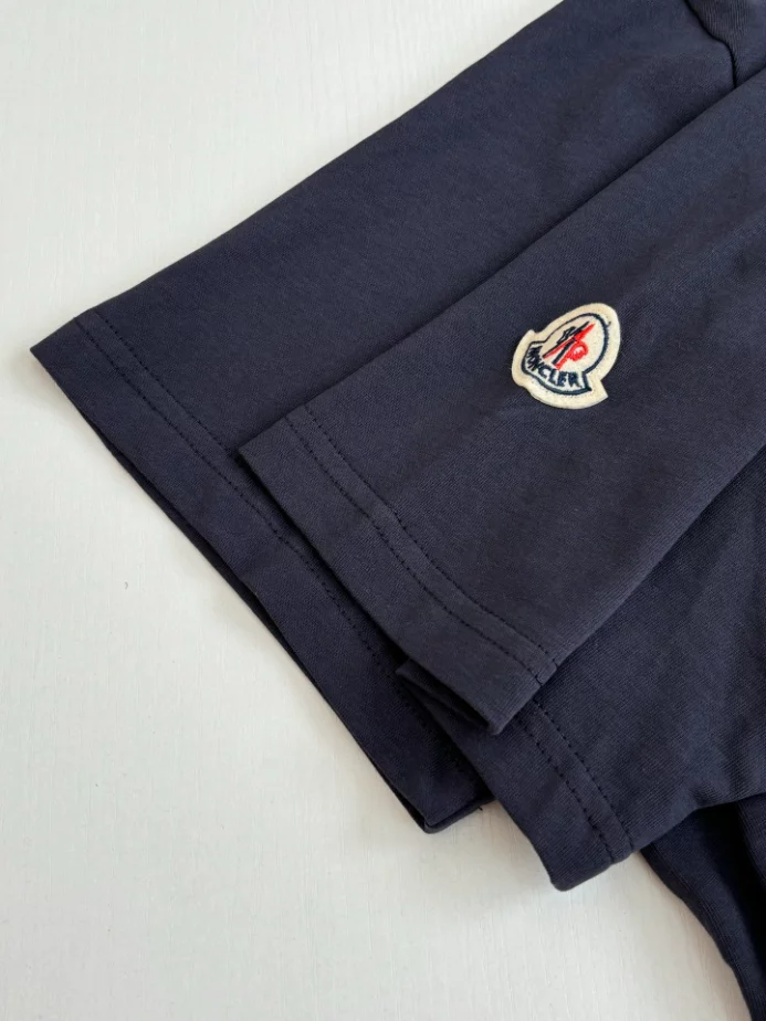 Moncler Logo Cotton T-shirt in Blue - MRT04