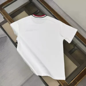 Moncler Logo Cotton T-shirt in White - MRT09