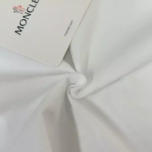Moncler Logo Cotton T-shirt in White - MRT09