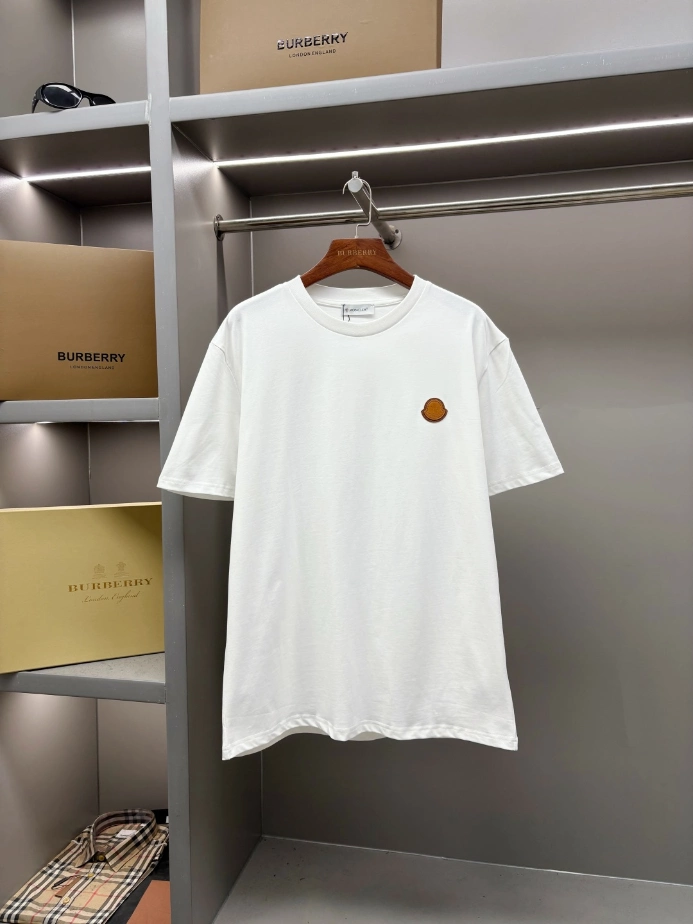 Moncler Logo-Patch T-shirt - MRT11