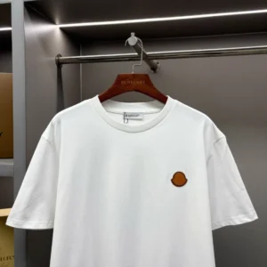 Moncler Logo-Patch T-shirt - MRT11