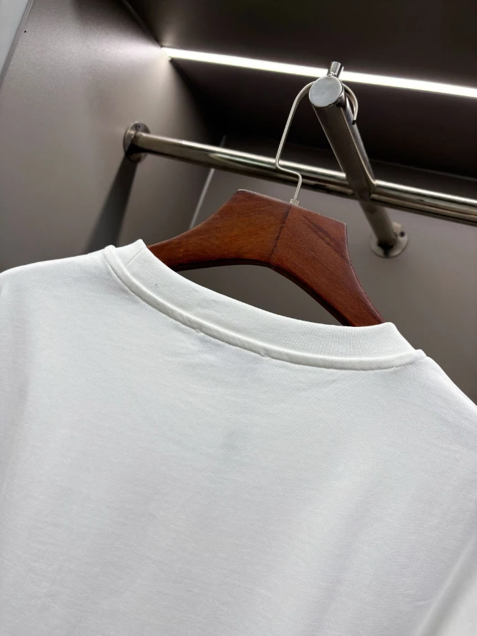 Moncler Logo-Patch T-shirt - MRT11