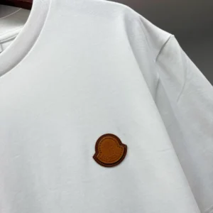Moncler Logo-Patch T-shirt - MRT11