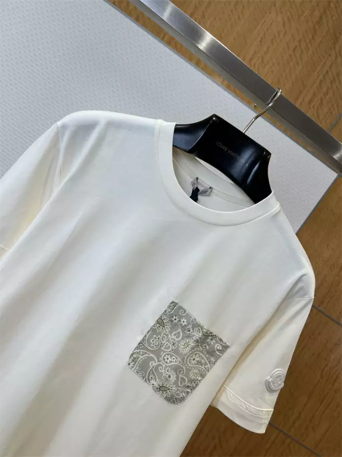 Moncler Paisley Print Cotton T-Shirt - MRT07