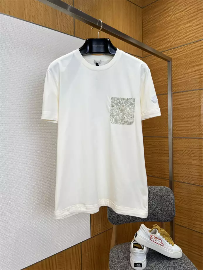 Moncler Paisley Print Cotton T-Shirt - MRT07